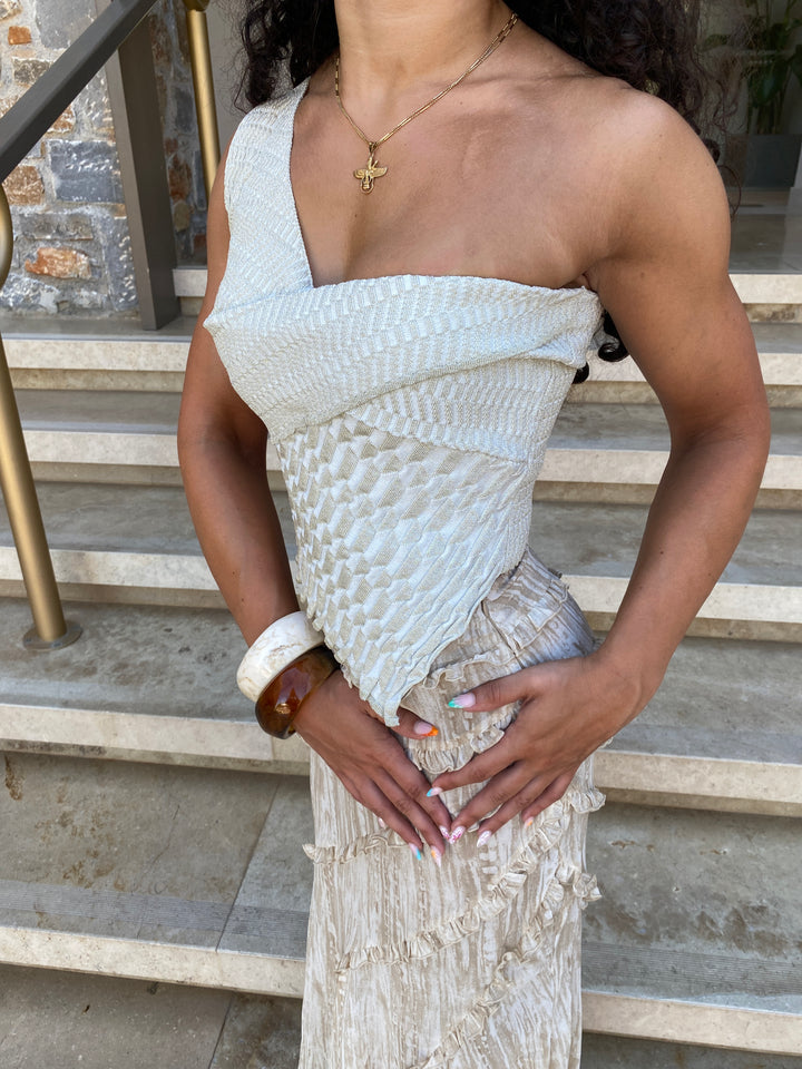 SCULPTED ONE SHOULDER TOP - METALLIC SAND