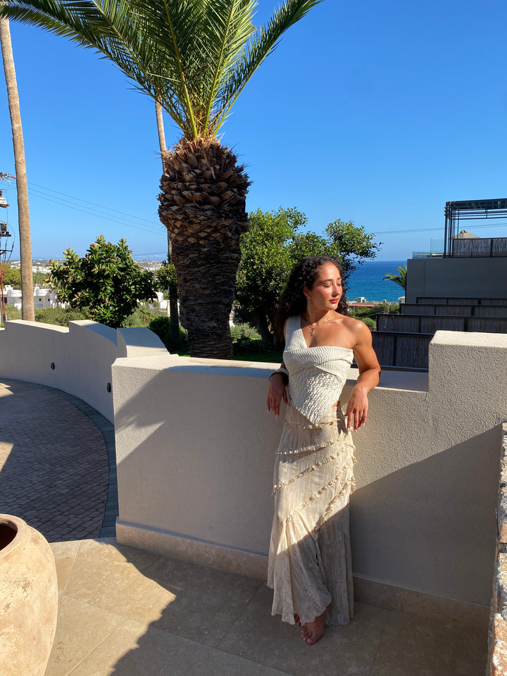 SCULPTED ONE SHOULDER TOP - METALLIC SAND